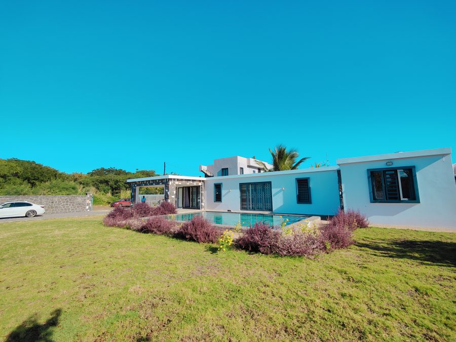 Villa at Calodyne photograph 7