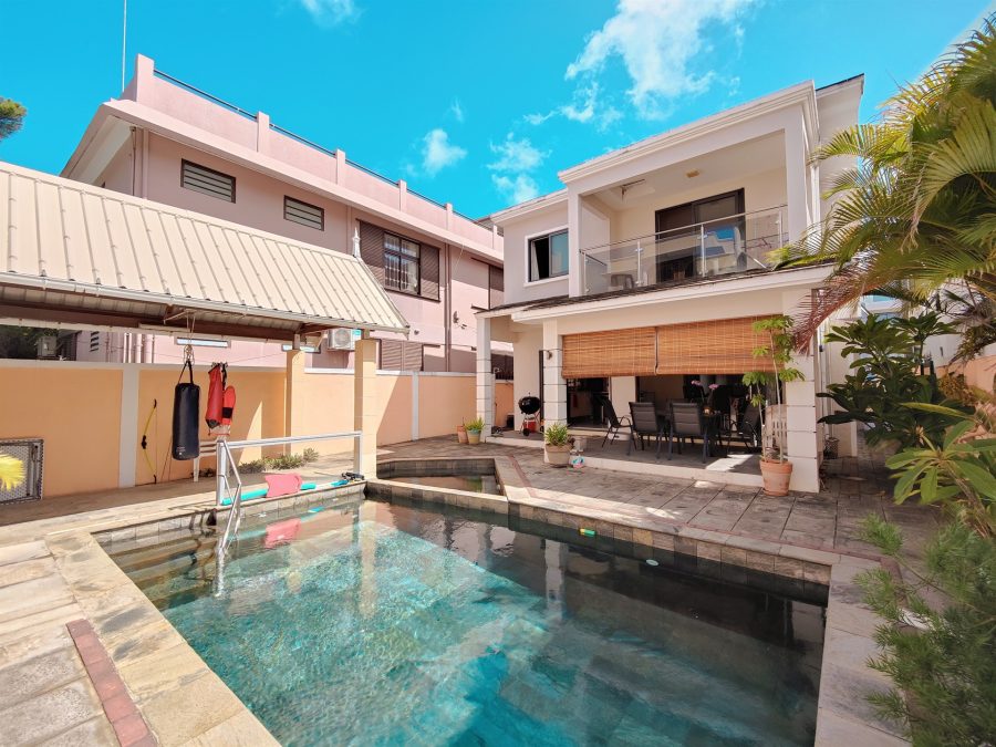 Villa at Pereybere photograph 2