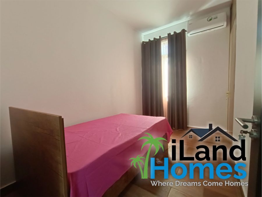 Modern Duplex at Balaclava photograph 6