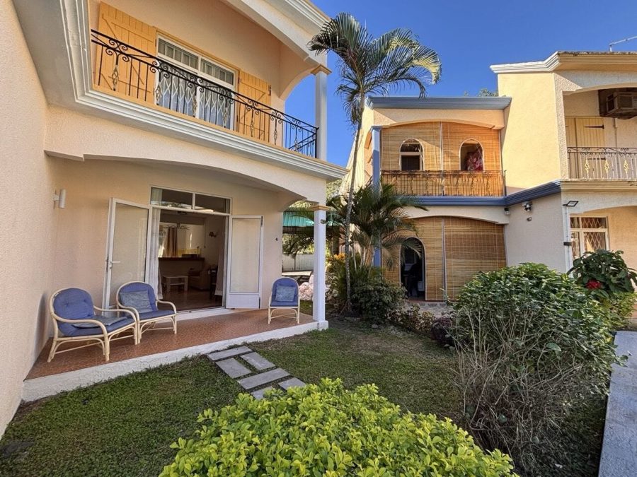 Beachfront Duplex in Mont Choisy (Gated Community) photograph 17