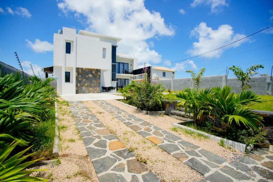 4-Bedroom Villa – Grand Baie  photograph 9
