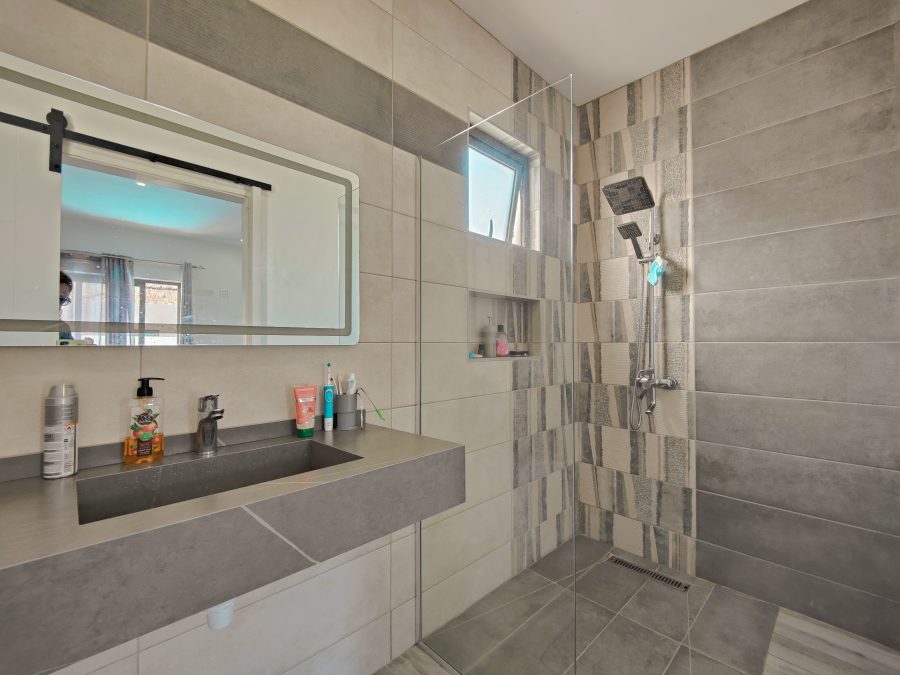 Ground floor Villa at Grand Gaube photograph 6