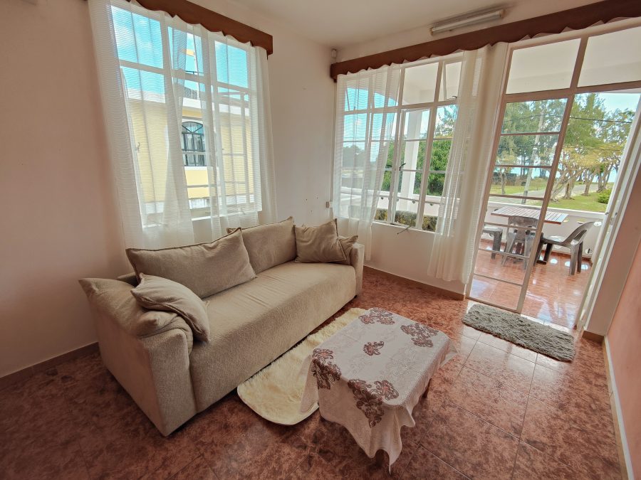  Apartment at Pointe aux Cannoniers  photograph 5