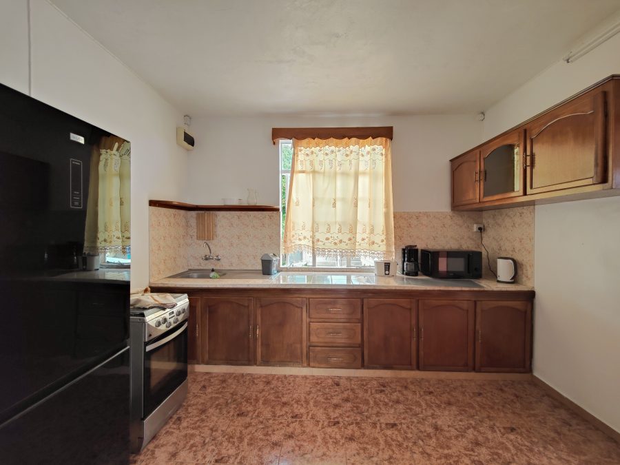  Apartment at Pointe aux Cannoniers  photograph 11