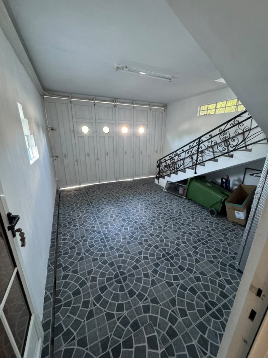 House at Roches Noires photograph 18