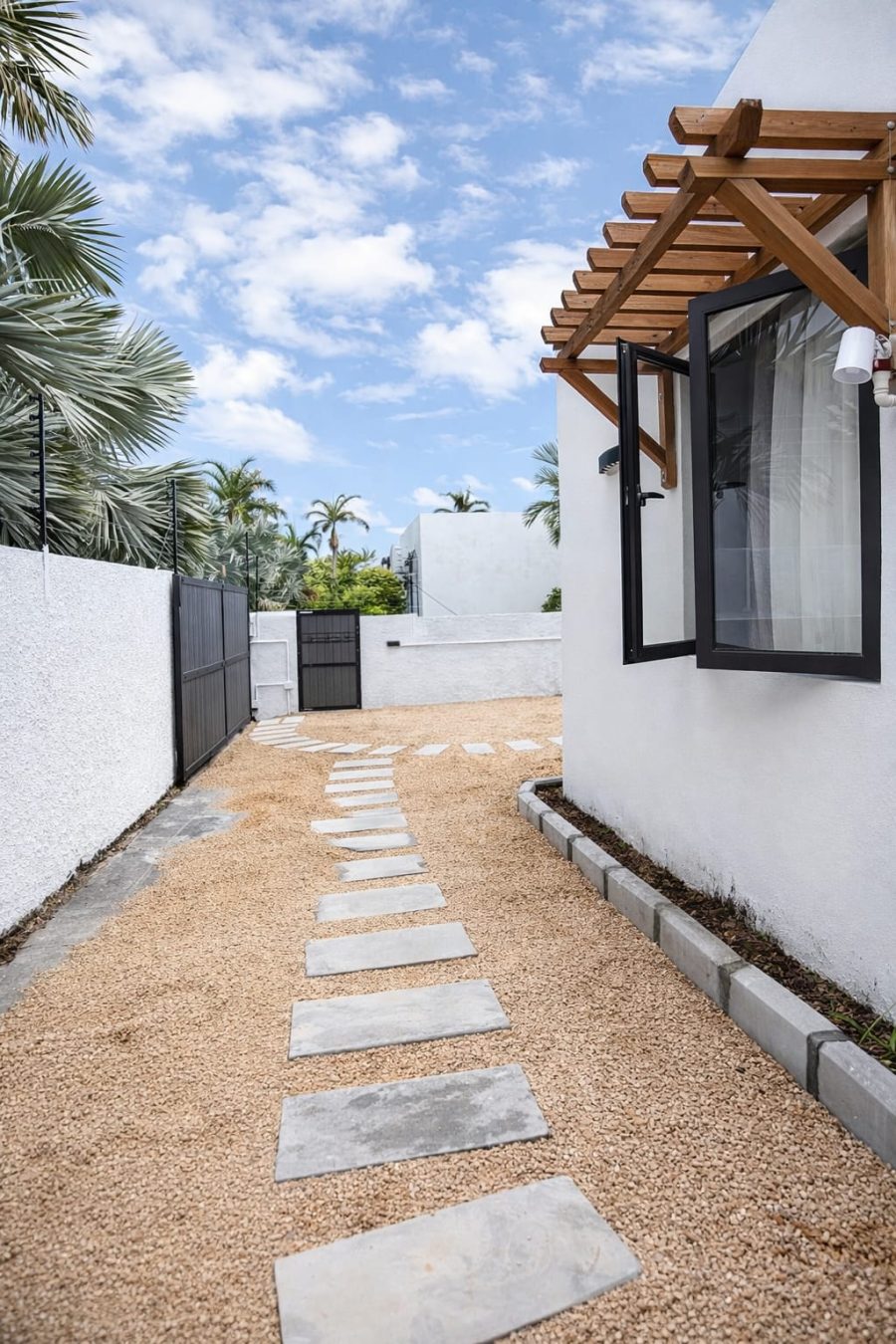 Villa-St Francois Calodyne photograph 7