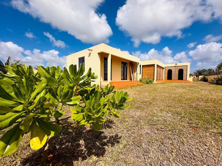 Villa in gated community Harmony, Pointe aux Piments  photograph 2