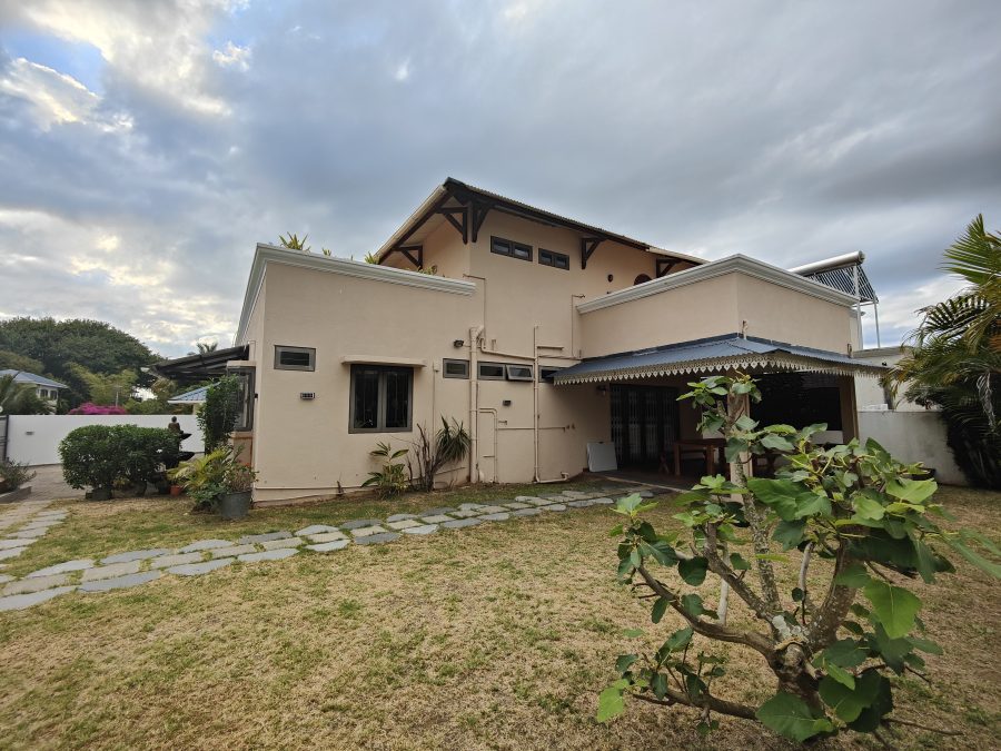Villa in Balaclava  photograph 2