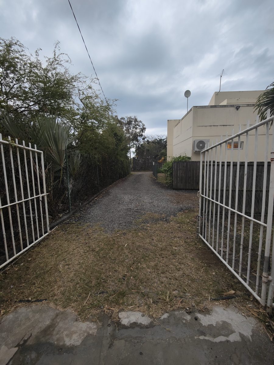 Duplex at Balaclava photograph 15