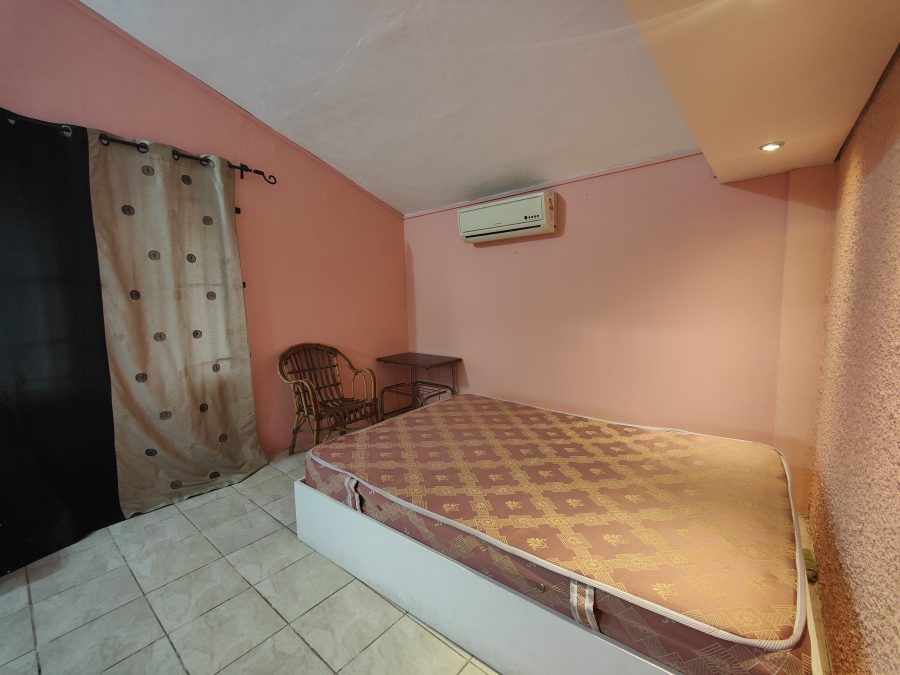 Duplex at Balaclava photograph 6