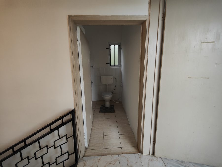 Duplex at Balaclava photograph 16