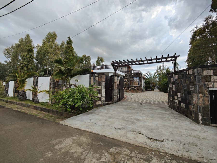House at Balaclava photograph 20