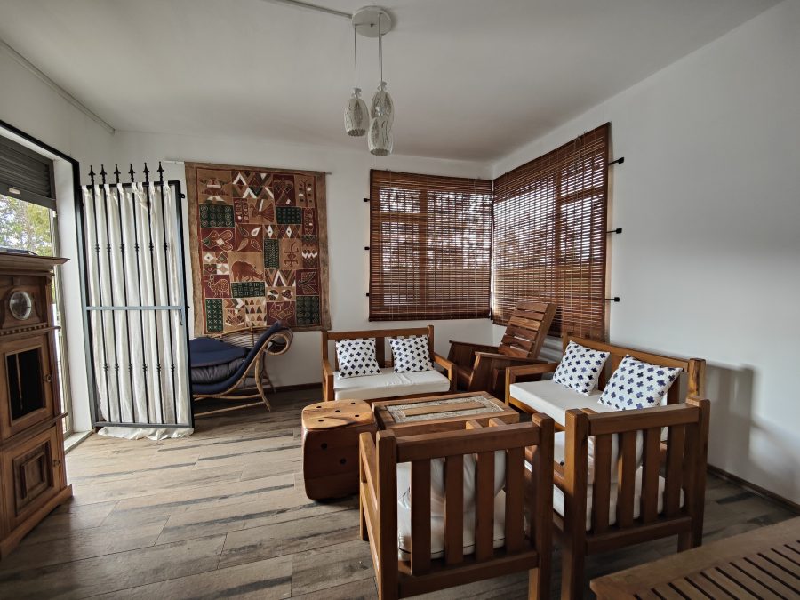 House at Balaclava photograph 12