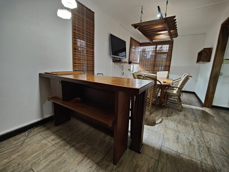 House at Balaclava photograph 16