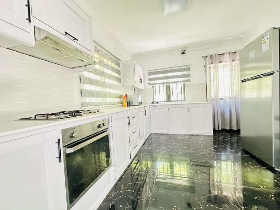 Villa in Pereybere photograph 3