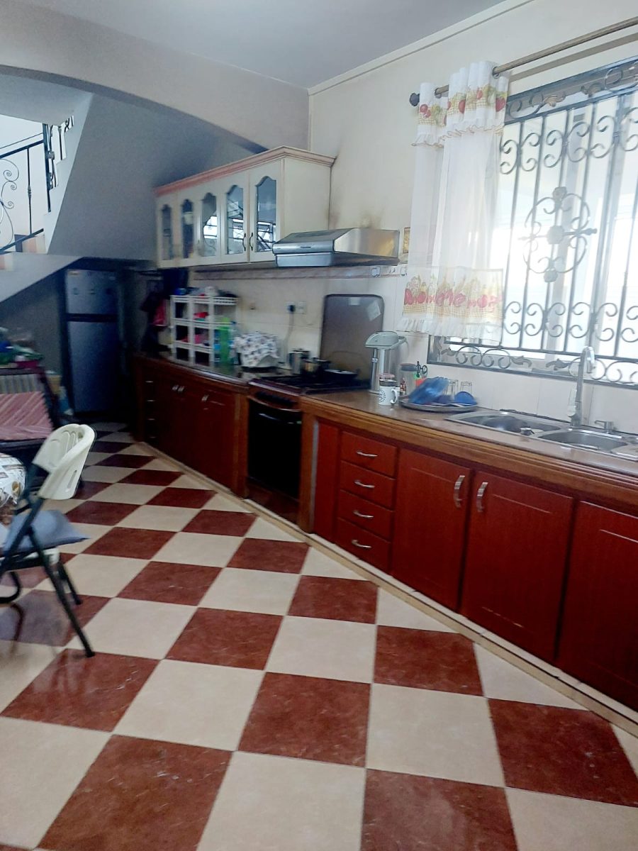 House at Plaine des Papayes photograph 7