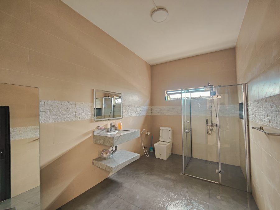GROUND FLOOR APARTMENT FOR RENT – GRAND BAIE photograph 4