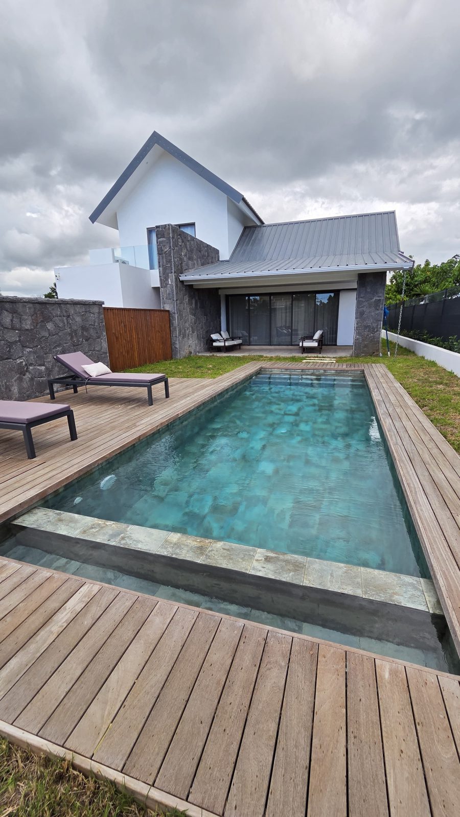 🏡 LUXURY VILLA FOR RENT | Mont Choisy