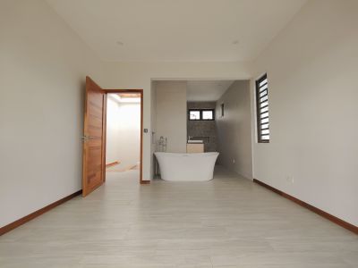 🏡 MODERN VILLA  – PETIT RAFFRAY, MONT MASCAL 🏡 photograph 4