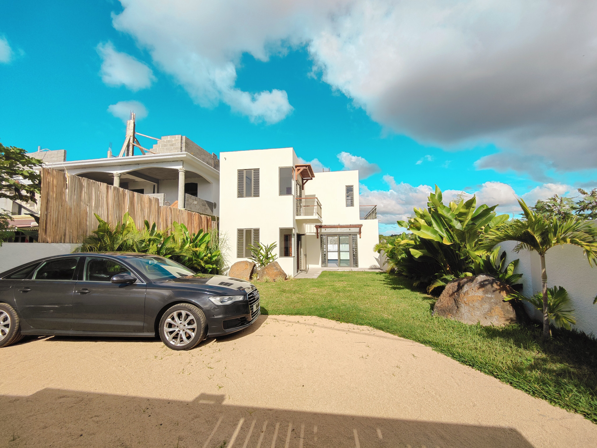 🏡 MODERN VILLA  – PETIT RAFFRAY, MONT MASCAL 🏡 photograph 1