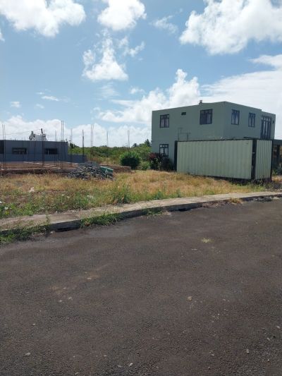 Residential land in Petit Raffray