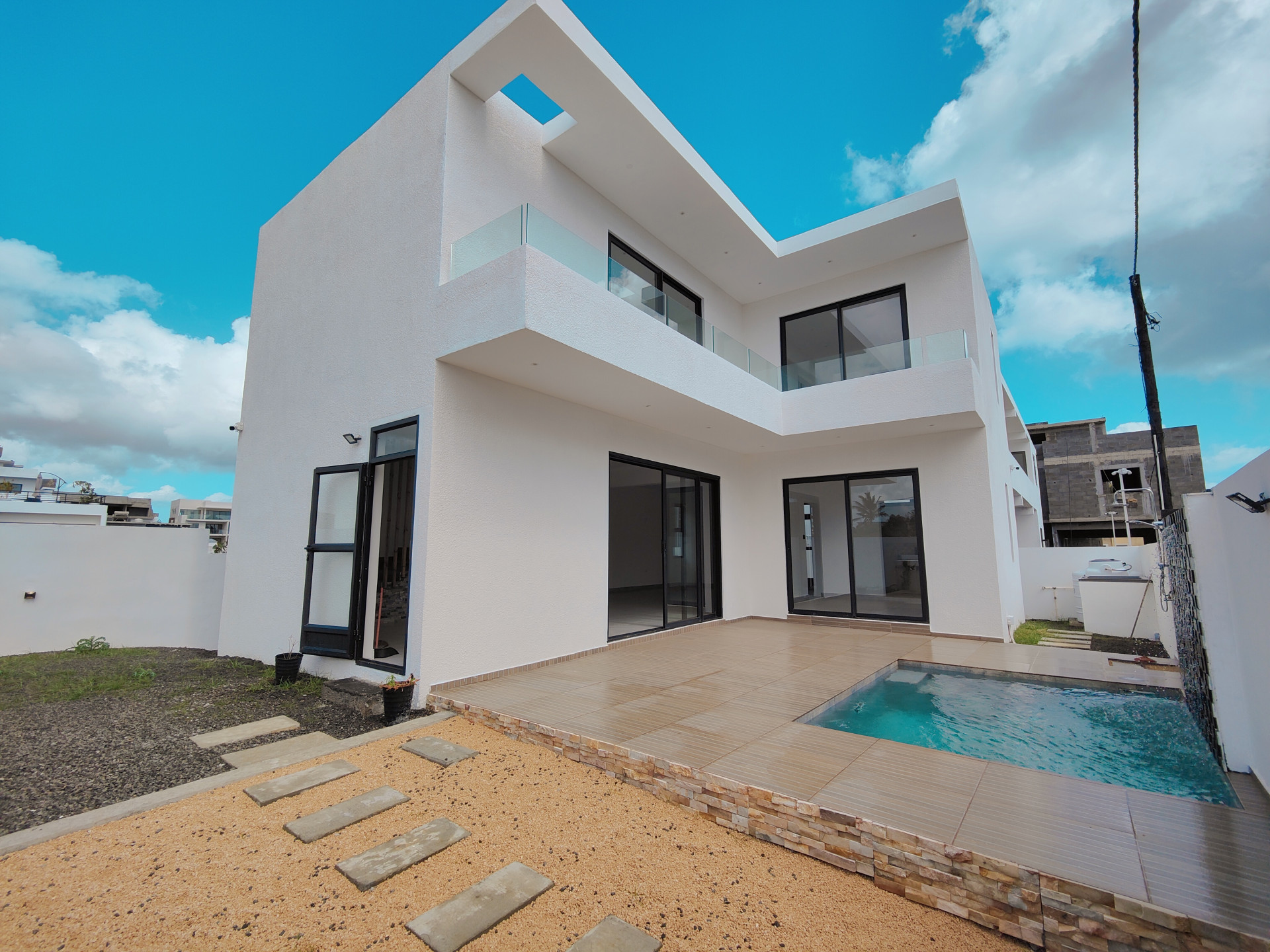 🏡 NEWLY BUILT VILLA – TROU AUX BICHES photograph 1