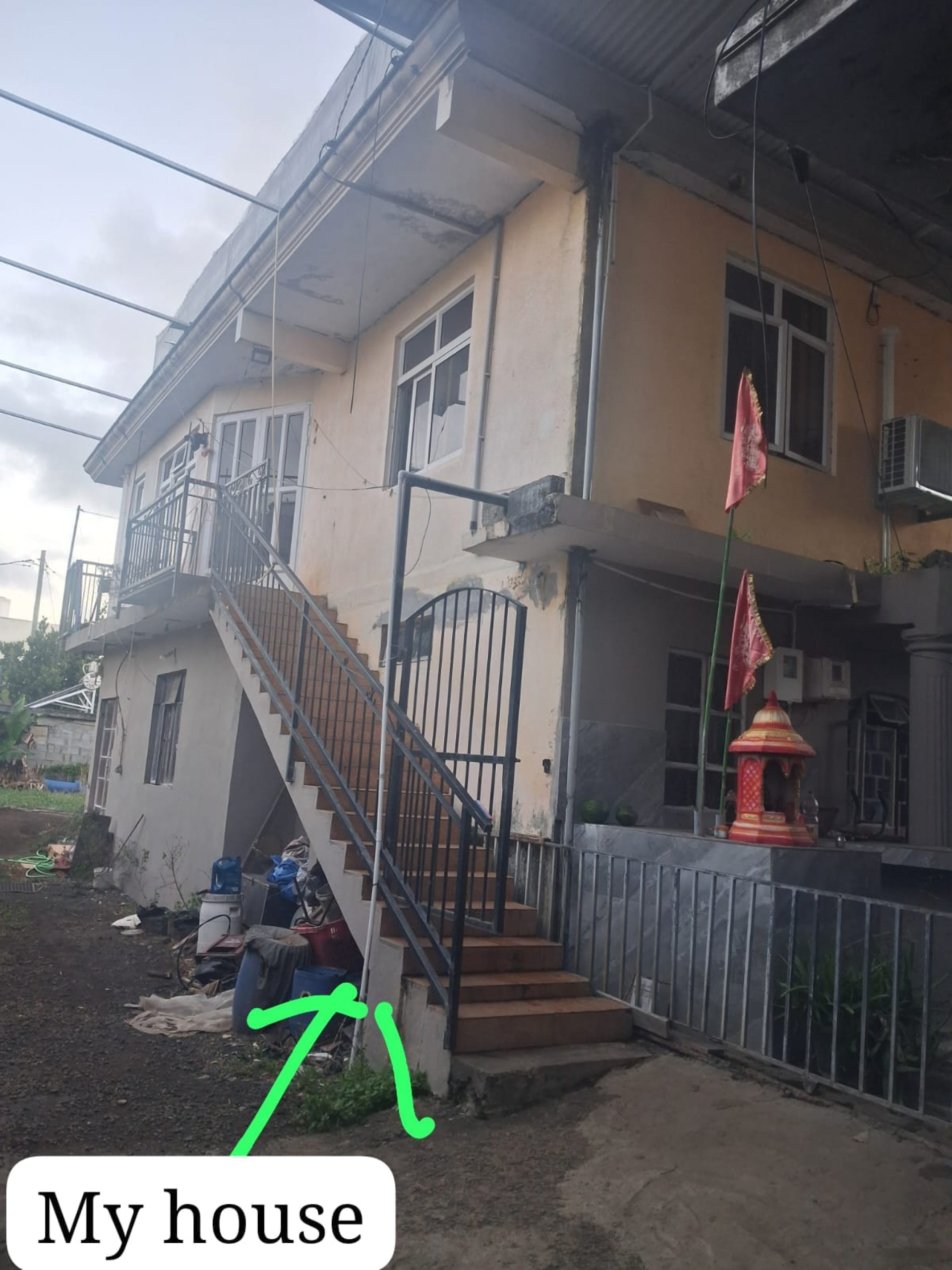 House in common access in Goodlands photograph 1