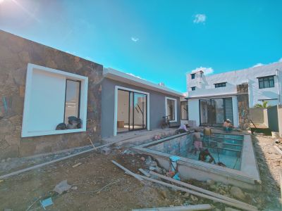 🏡 Off-Plan Project – Land + Ground Floor Villa in Grand Baie (Behind Super U)  photograph 2